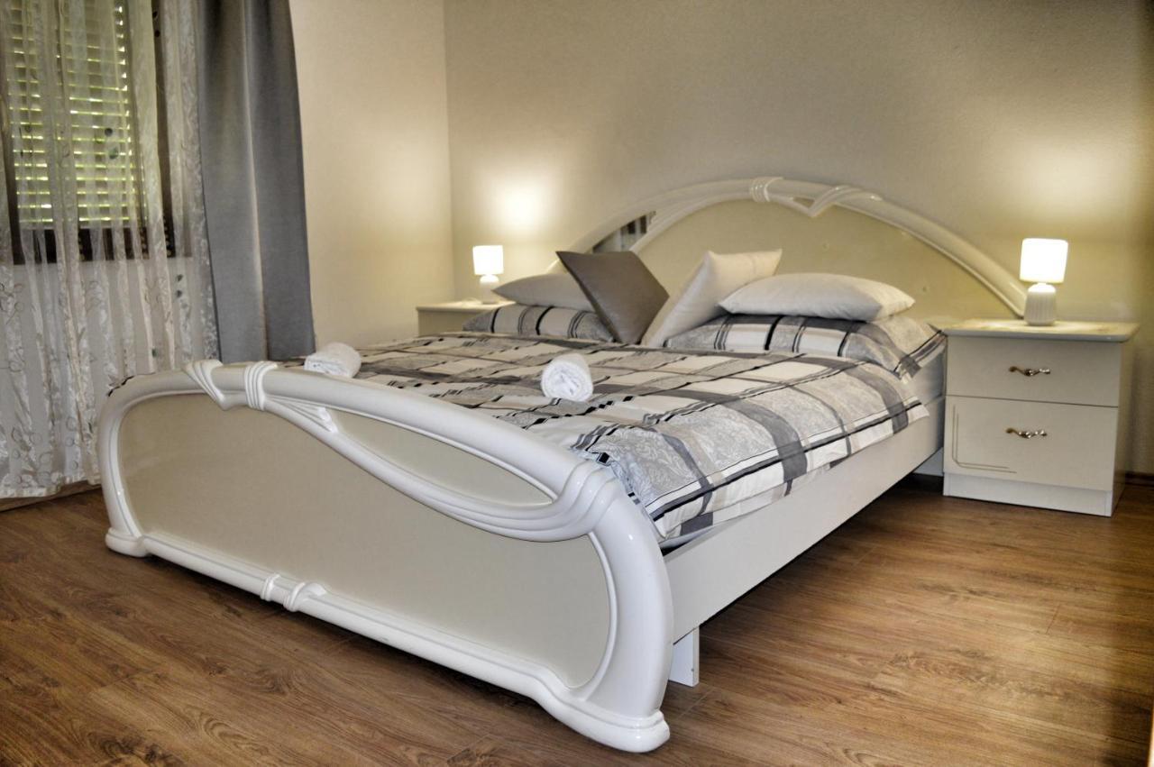 Apartment Nikolic Kastela Luaran gambar